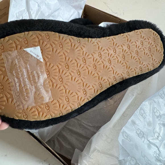 NWT UGG k Fluff yeah slide size 5 - Picture 7 of 8